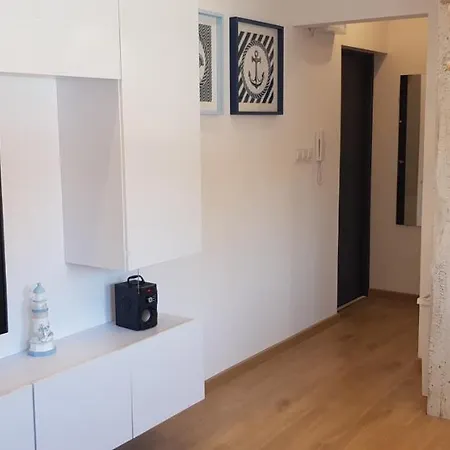Frog For 2 Apartment *